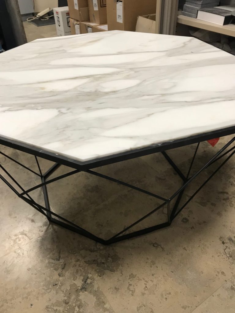 table marbre Blanc Statuaire