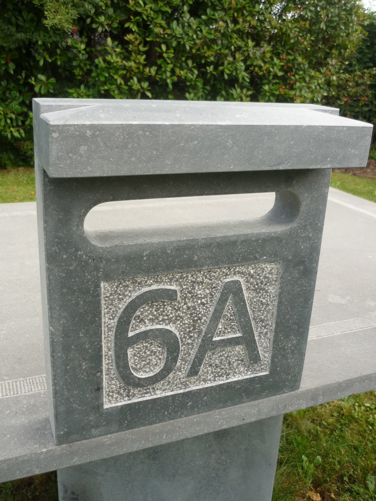 Built-in letterbox in Belgian blue stone
