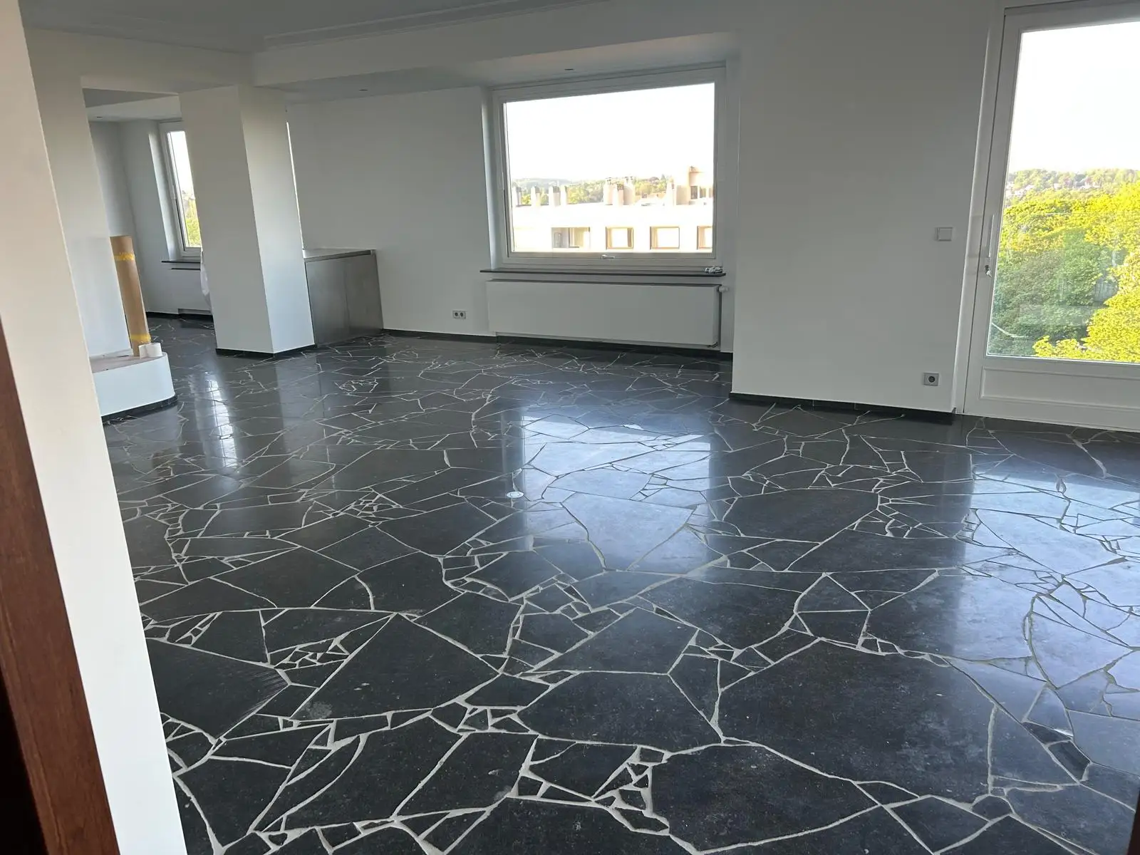 cassons pierre bleue belgique noir poli brillant