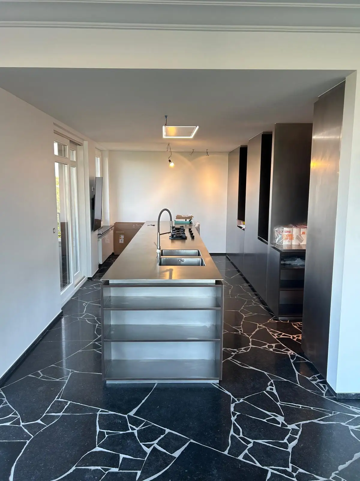 cassons pierre bleue belgique noir poli brillant